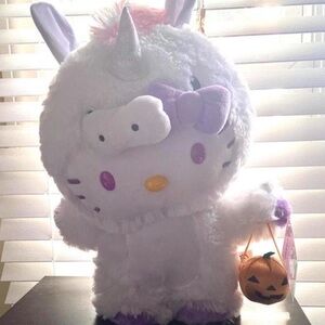 Hello Kitty White Unicorn Greeter